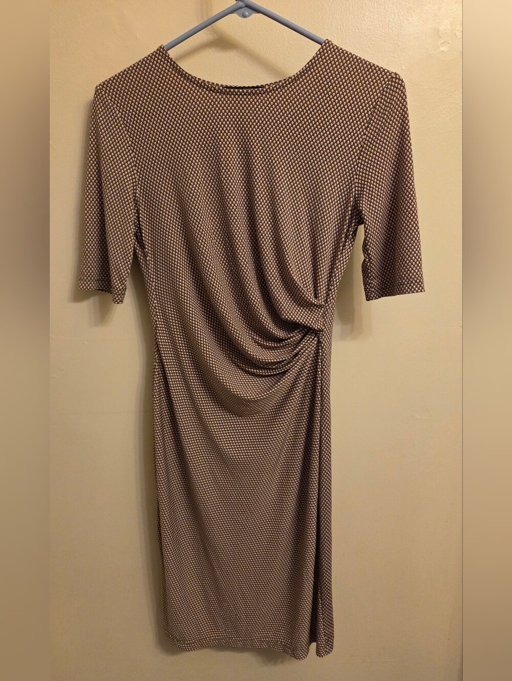 Banana Republic Ruched Bodycon Midi Dress XS Preppy Neutral Corporate Chic Sexy
